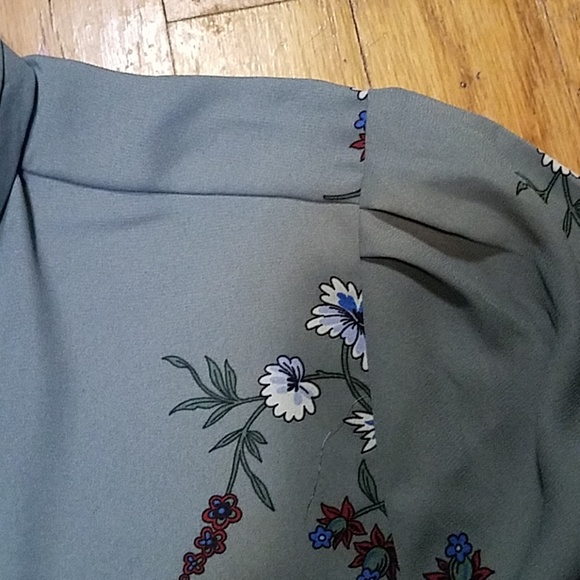 Ann Taylor Floral Bow Neck Blouse - Picture 4 of 7